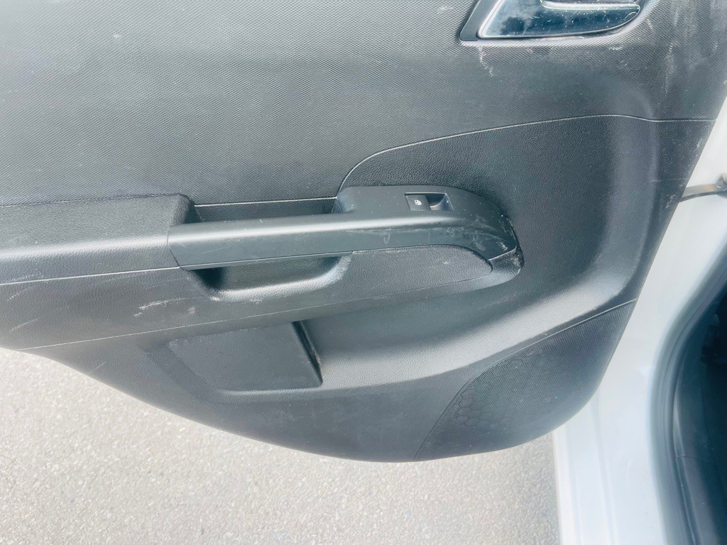 2015 Chevrolet Sonic Image 15