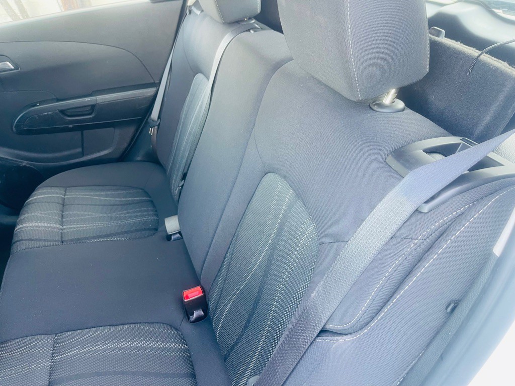 2015 Chevrolet Sonic Image 16