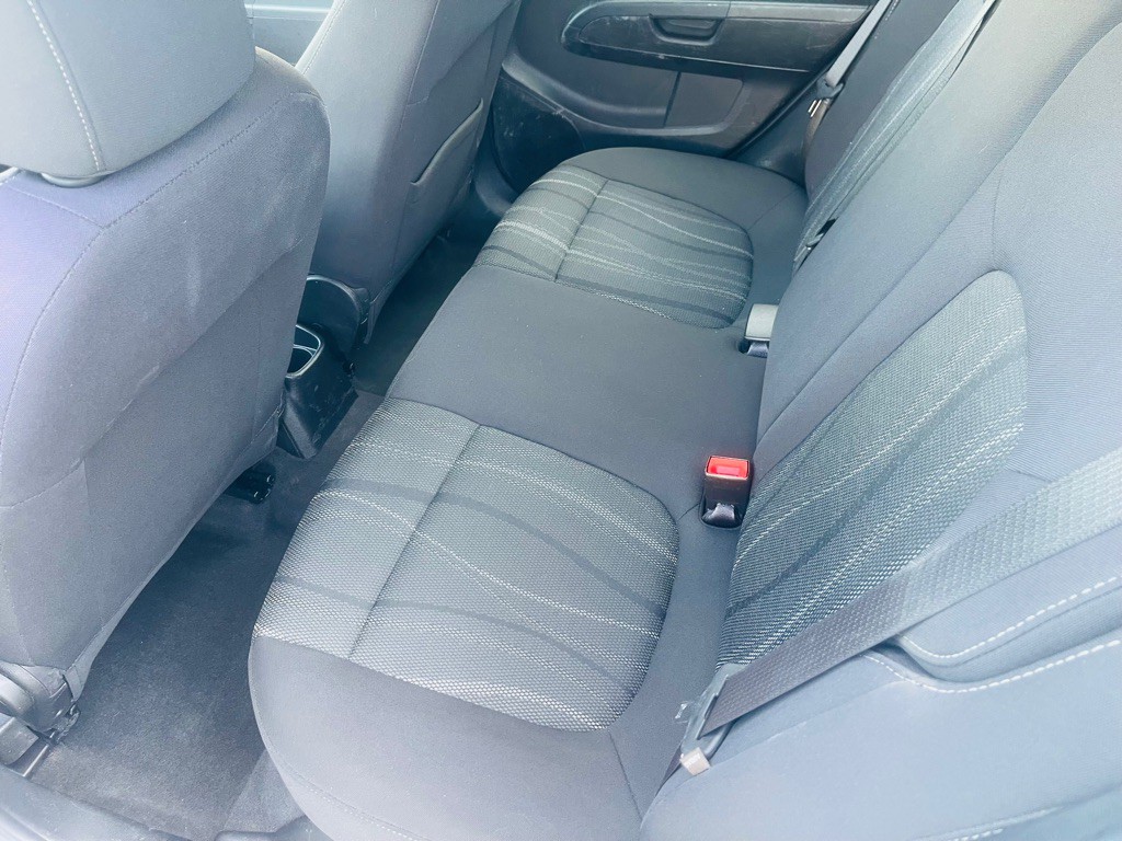 2015 Chevrolet Sonic Image 17