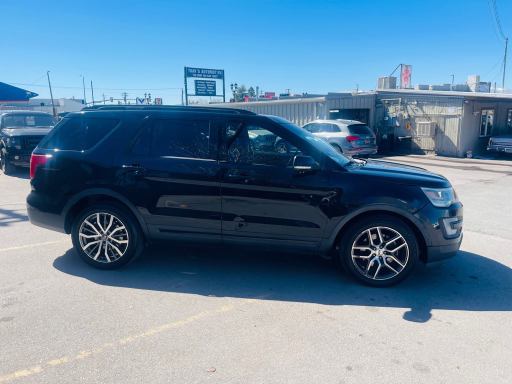 2016 Ford Explorer Image 4