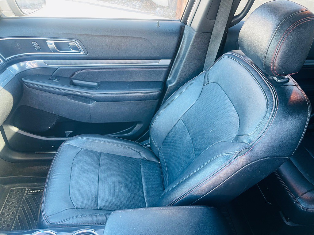 2016 Ford Explorer Image 11