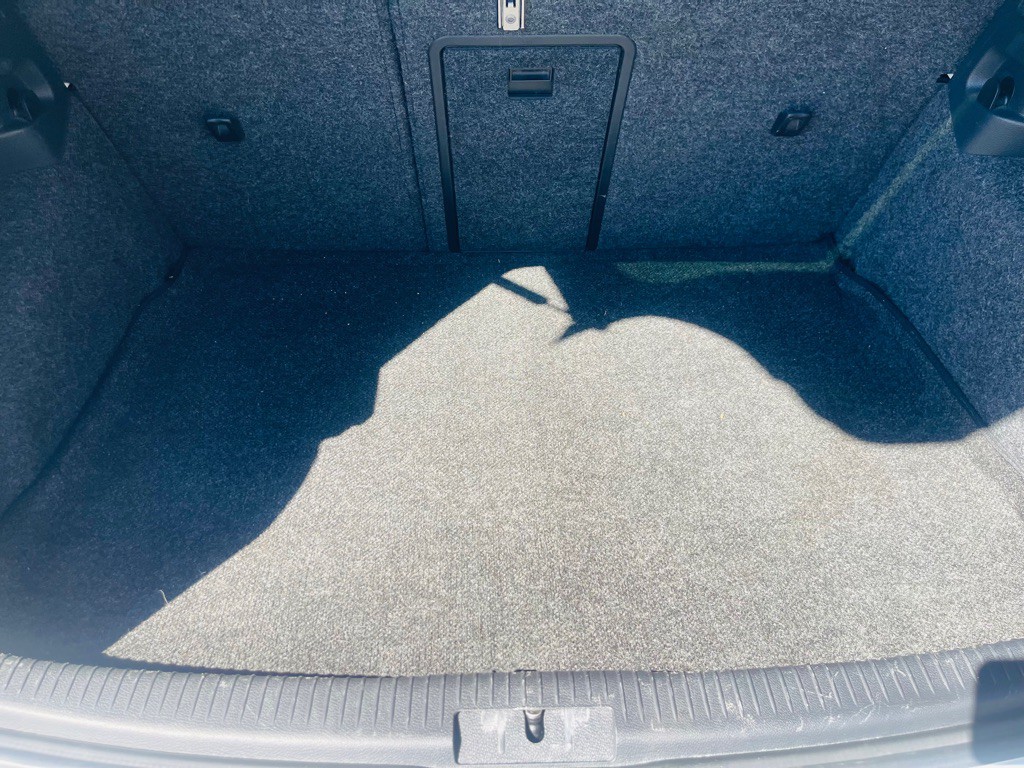 2012 Volkswagen Golf Image 18