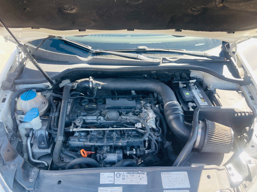 2012 Volkswagen Golf Image 25