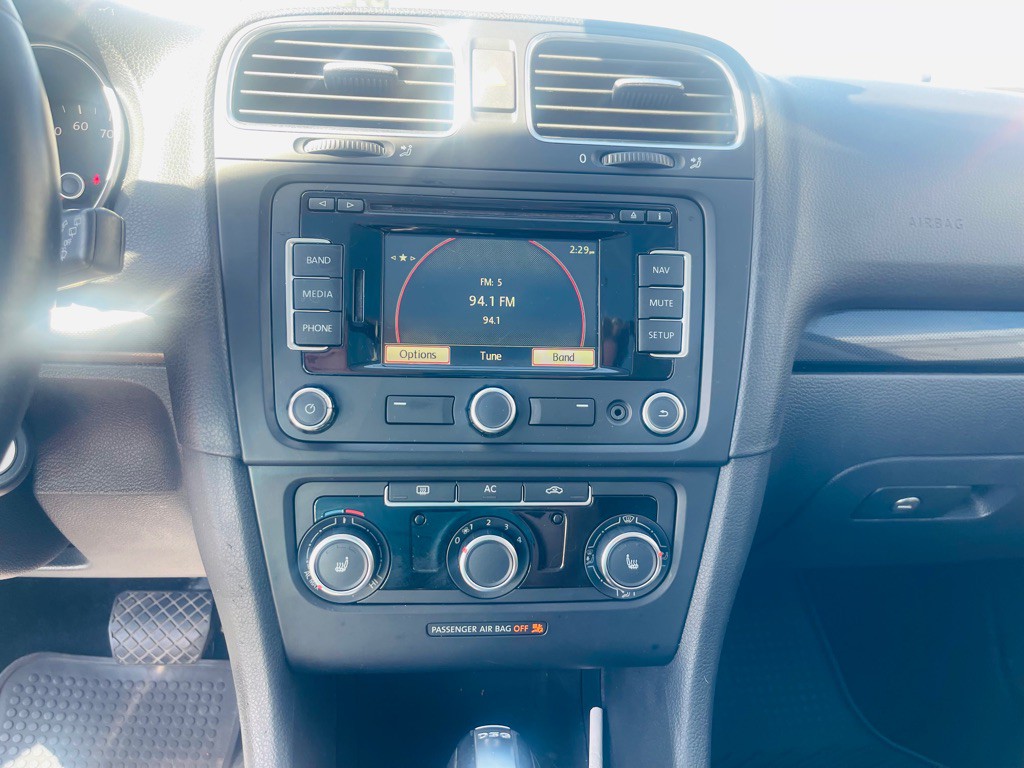 2012 Volkswagen Jetta Image 14