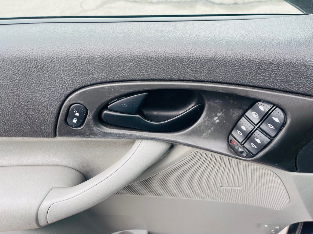 2007 Ford Focus Image 9