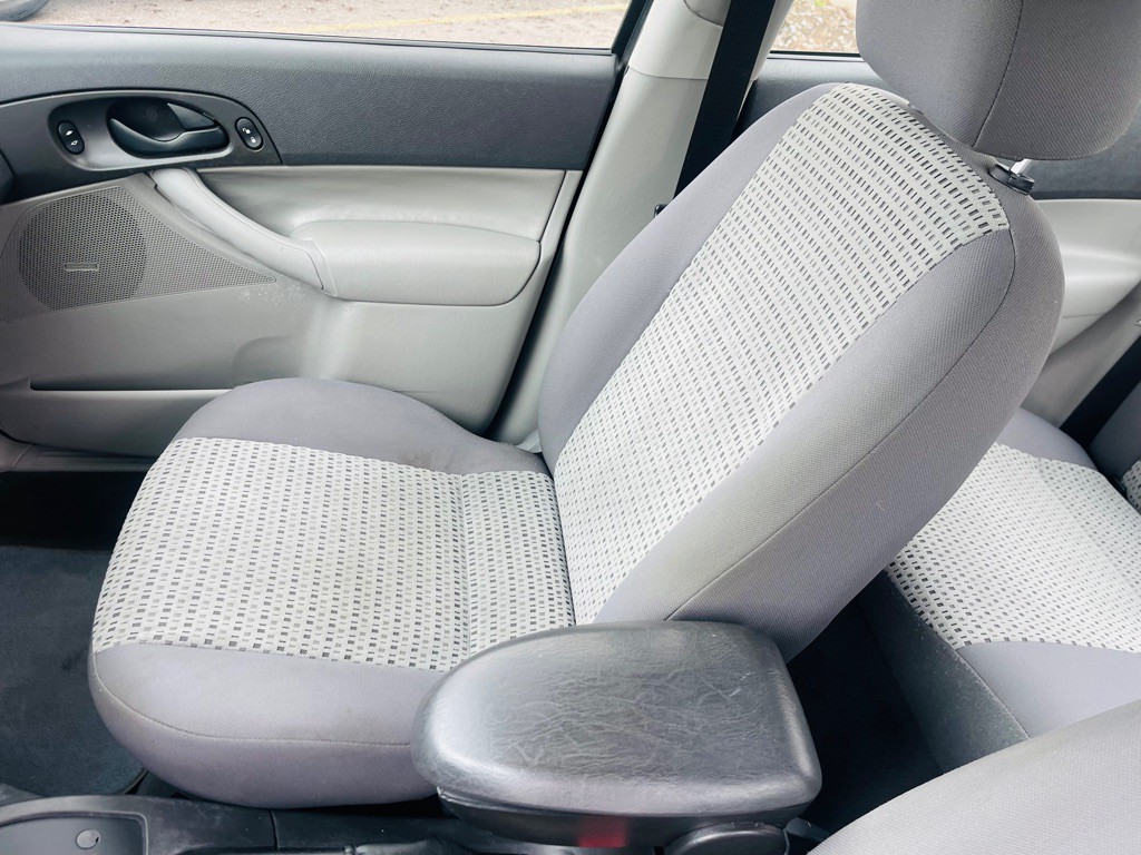 2007 Ford Focus Image 11