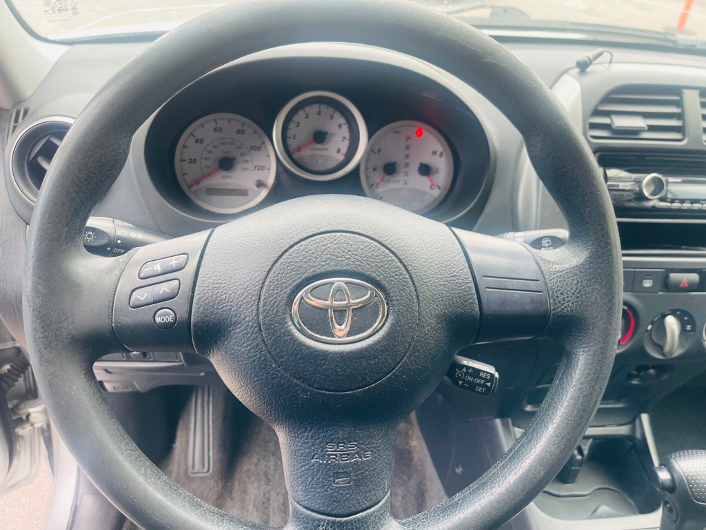 2004 Toyota Rav4 Image 12