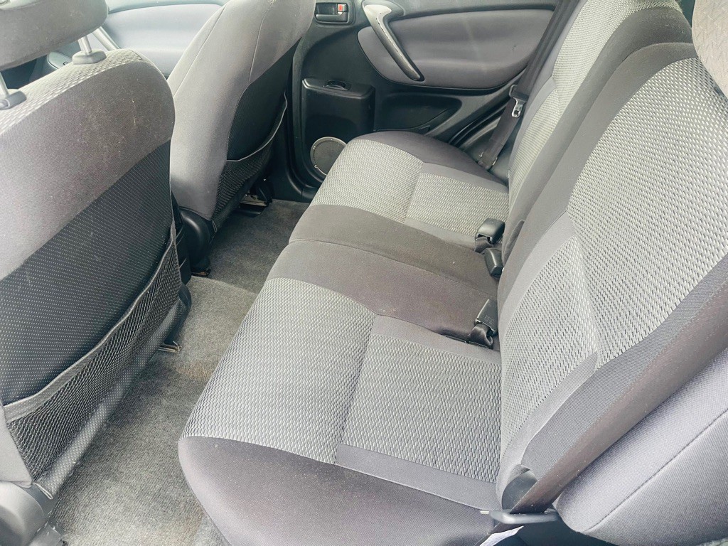 2004 Toyota Rav4 Image 17