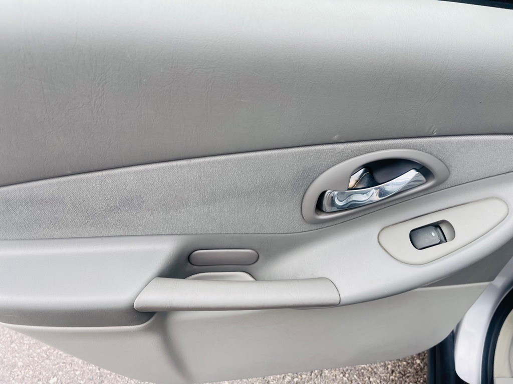 2005 Chevrolet Malibu Image 15