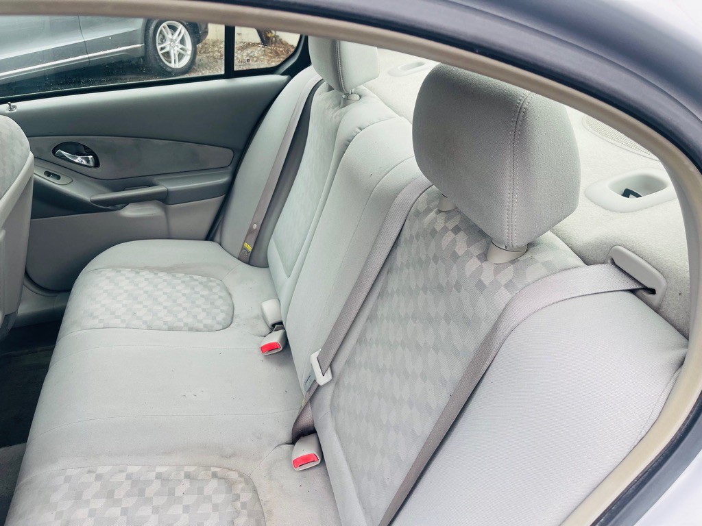 2005 Chevrolet Malibu Image 16