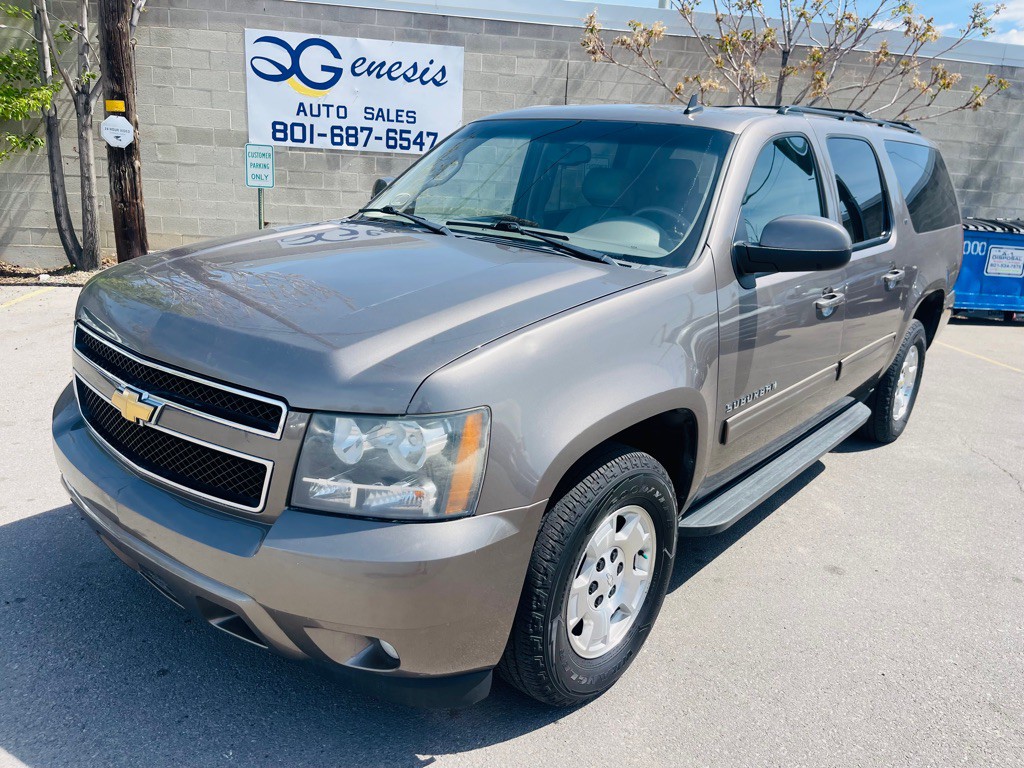 2011 Chevrolet Suburban Image 10