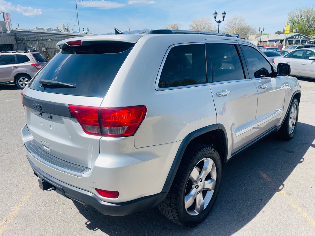 2012 Jeep Grand Cherokee Image 5