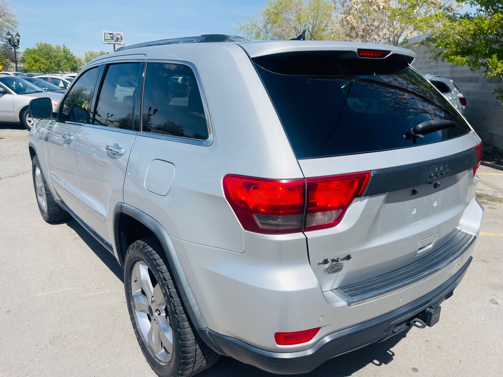 2012 Jeep Grand Cherokee Image 9