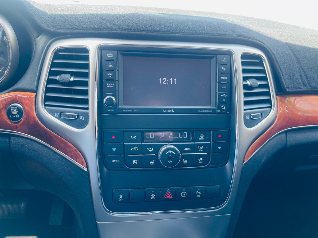 2012 Jeep Grand Cherokee Image 16