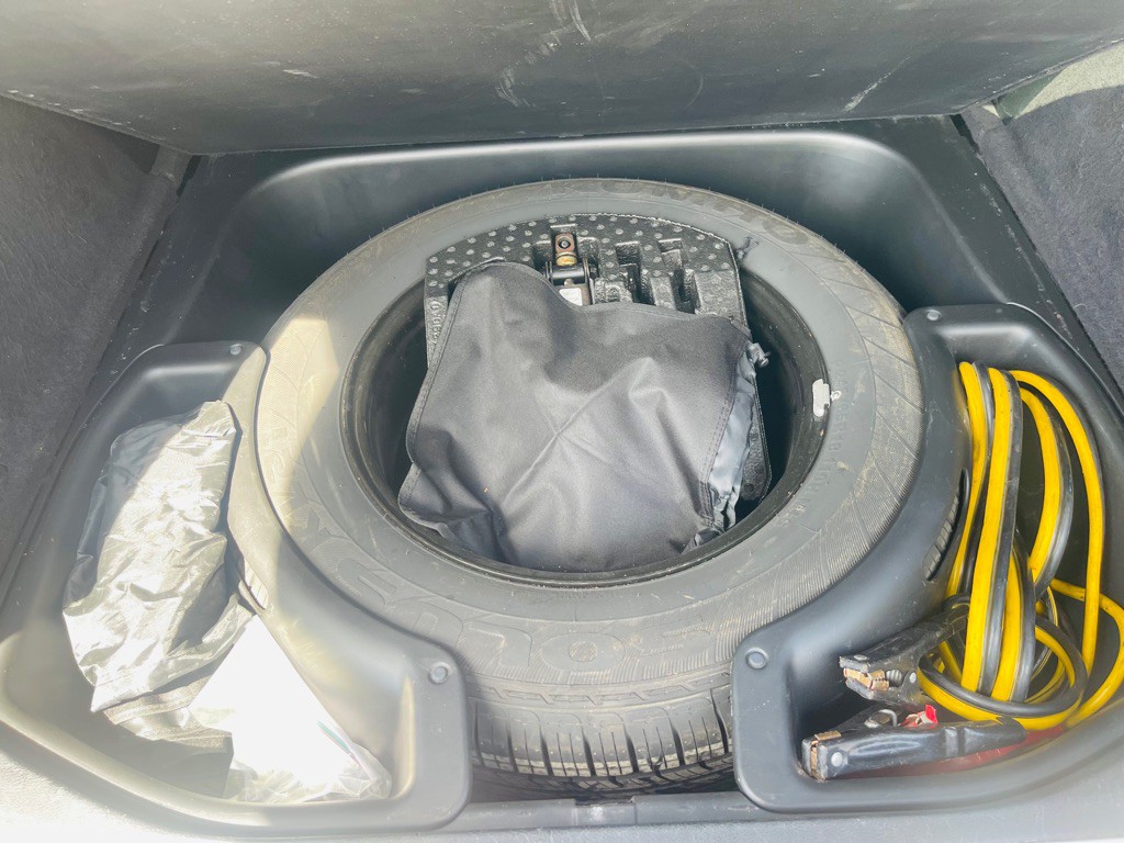 2012 Jeep Grand Cherokee Image 26