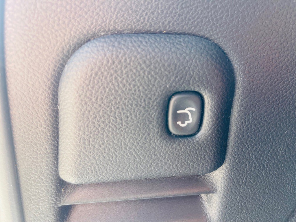 2012 Jeep Grand Cherokee Image 27