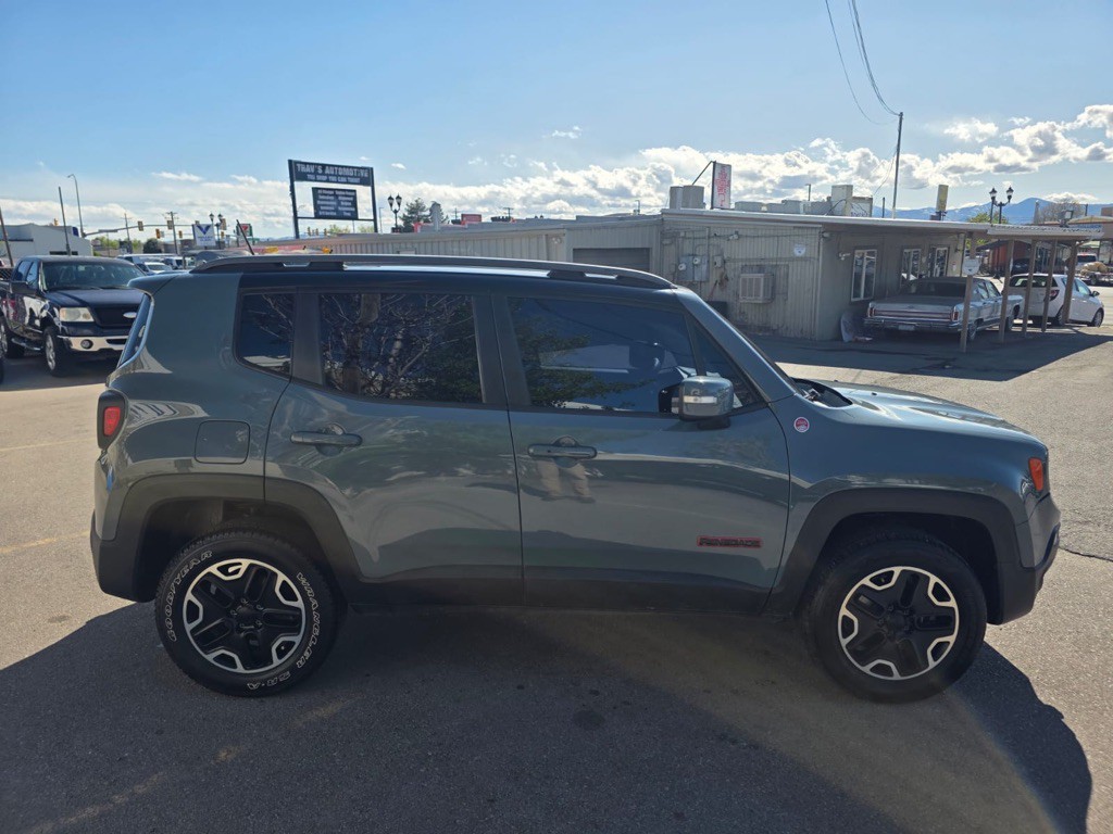 2015 Jeep Renegade Image 4