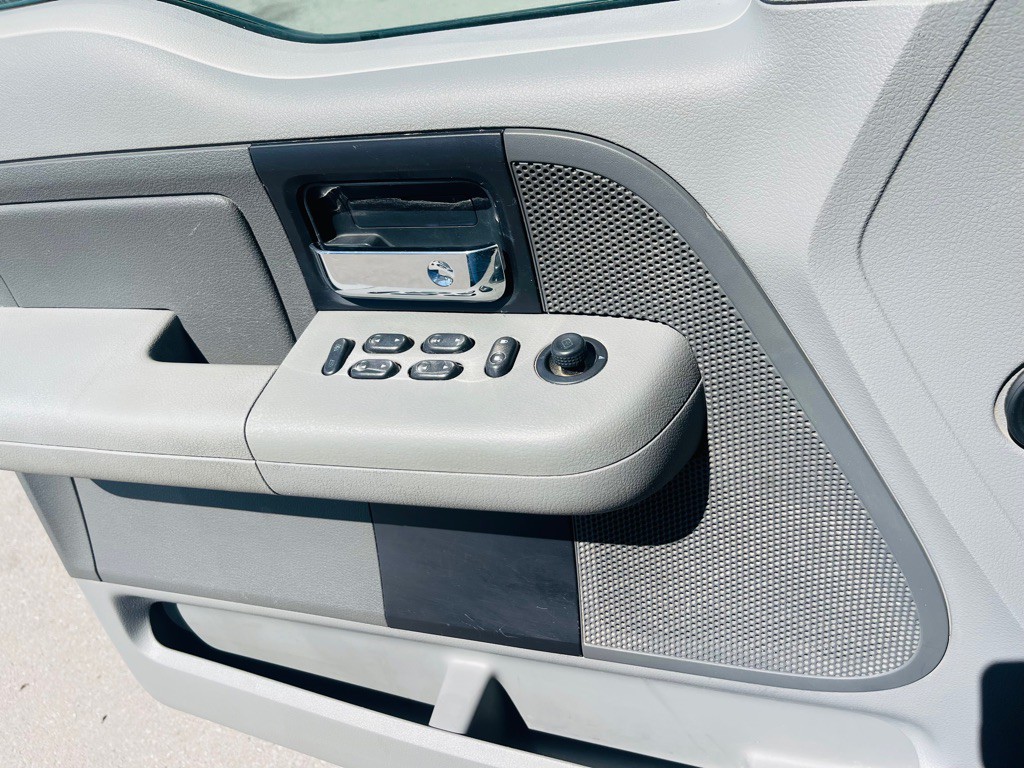 2006 Ford F-150 Image 11