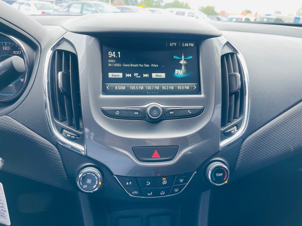 2017 Chevrolet Cruze Image 14