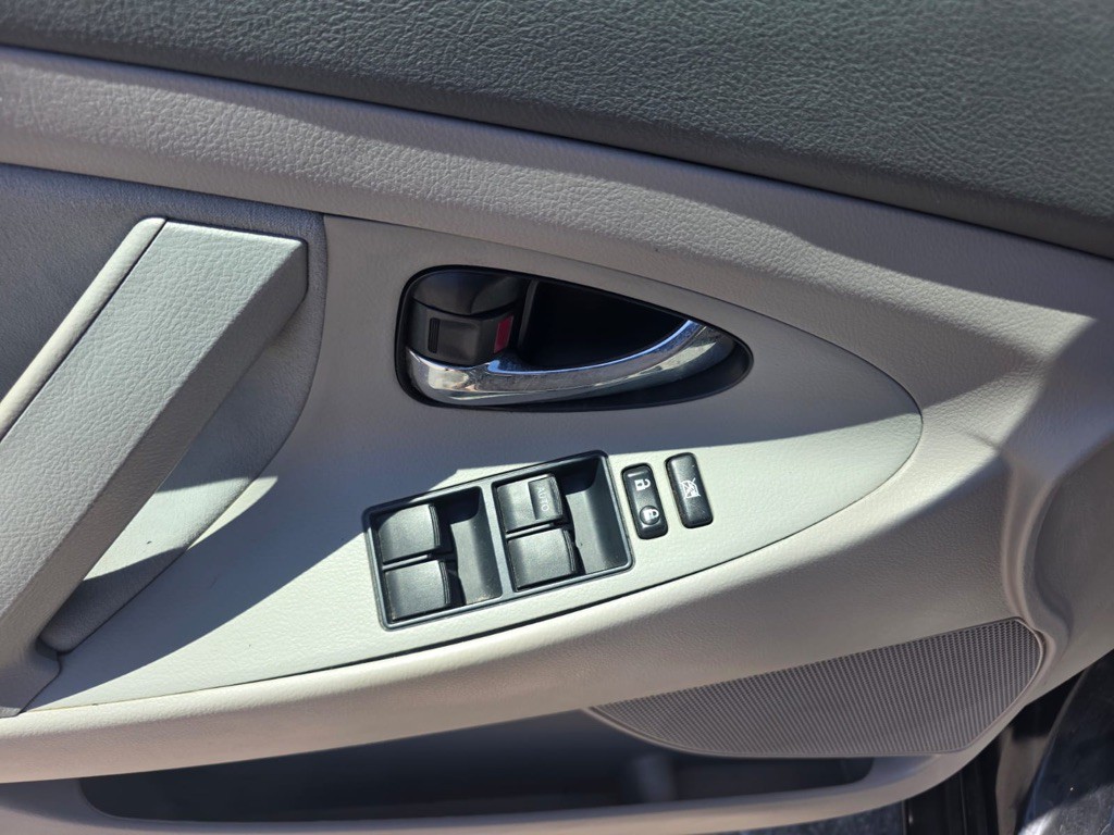 2008 Toyota Camry Image 9
