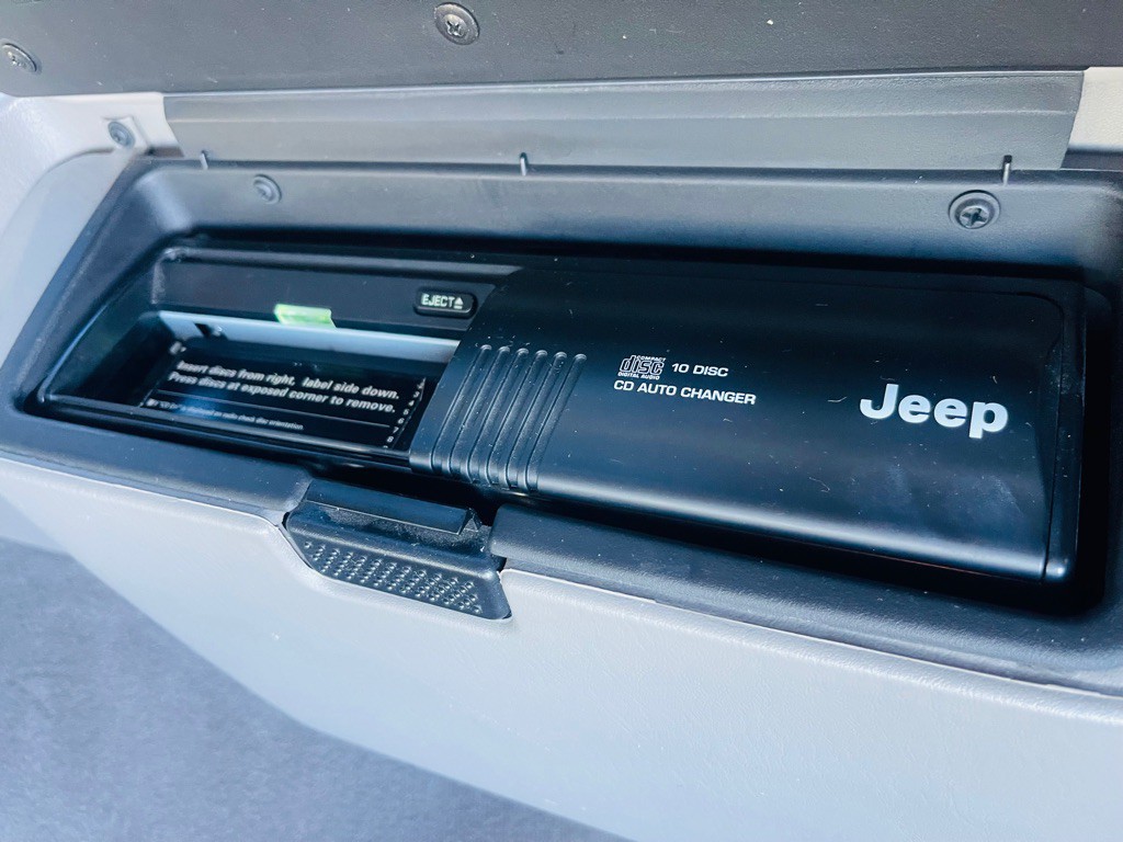 2000 Jeep Grand Cherokee Image 22