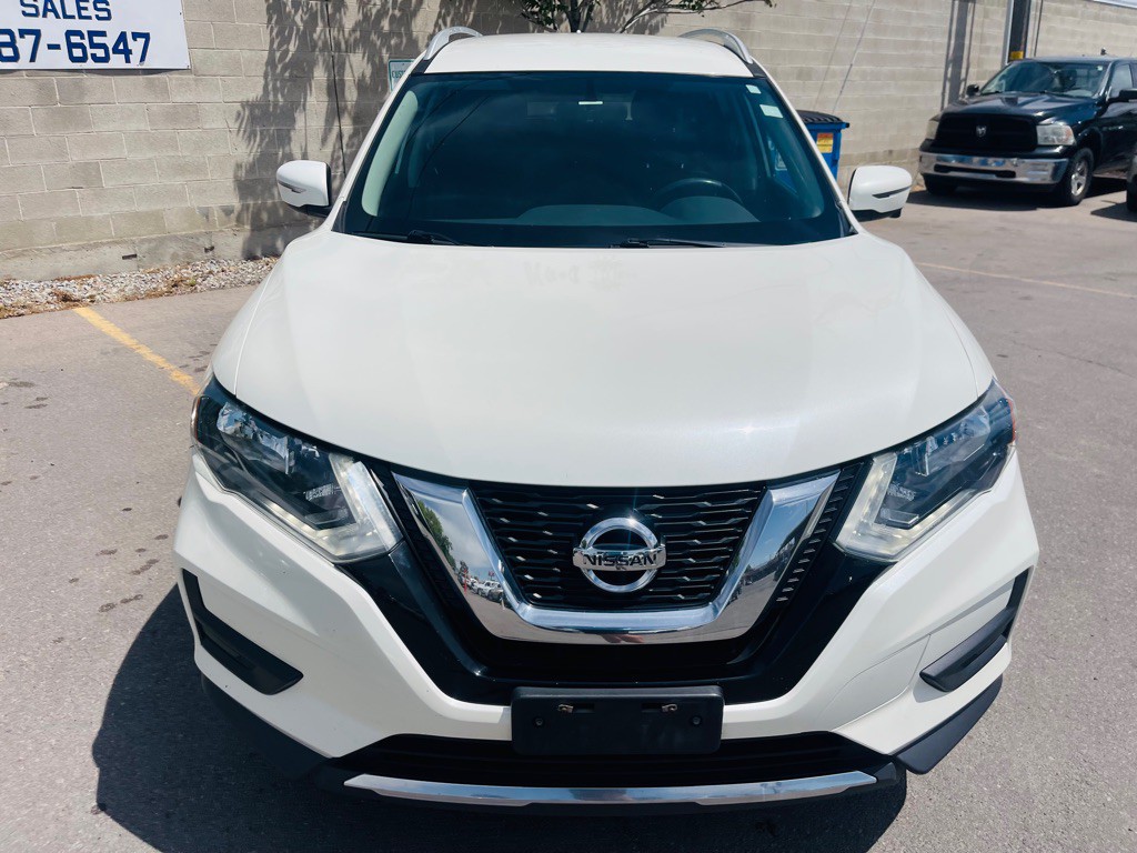 2017 Nissan Rogue Image 2