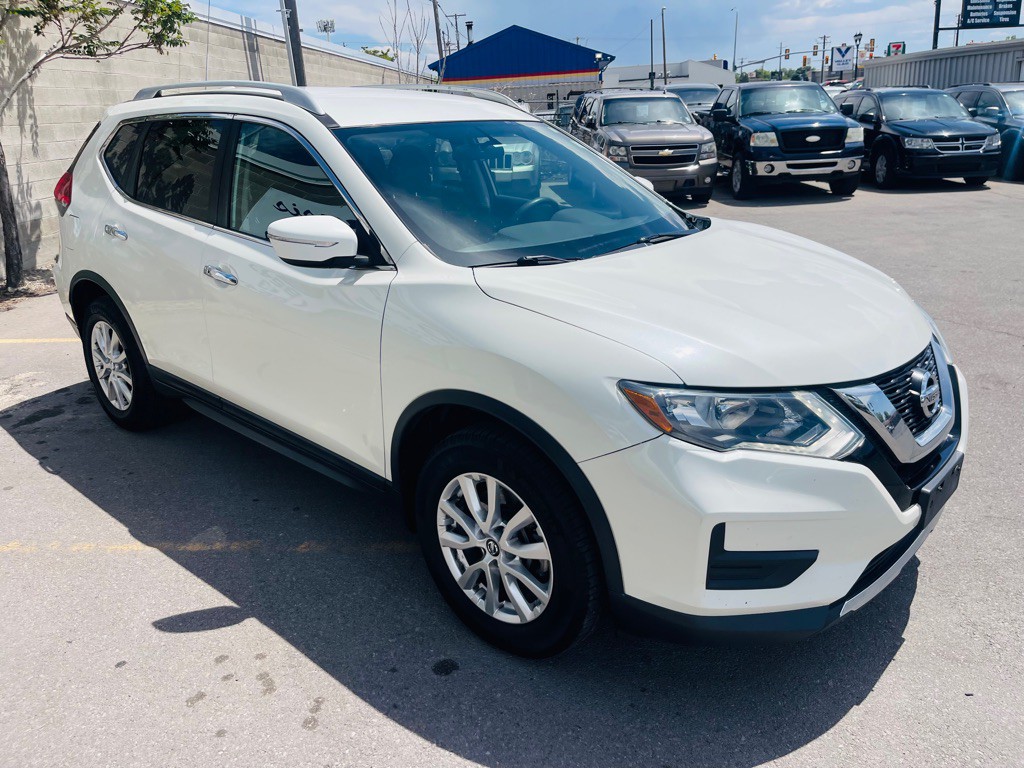 2017 Nissan Rogue Image 3