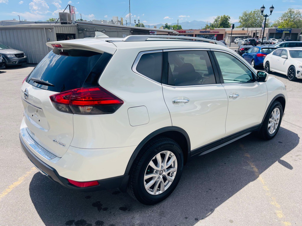 2017 Nissan Rogue Image 5