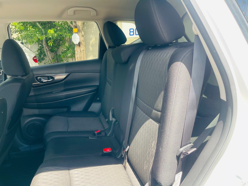 2017 Nissan Rogue Image 19