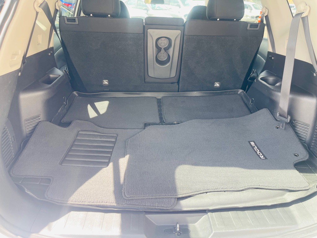2017 Nissan Rogue Image 21