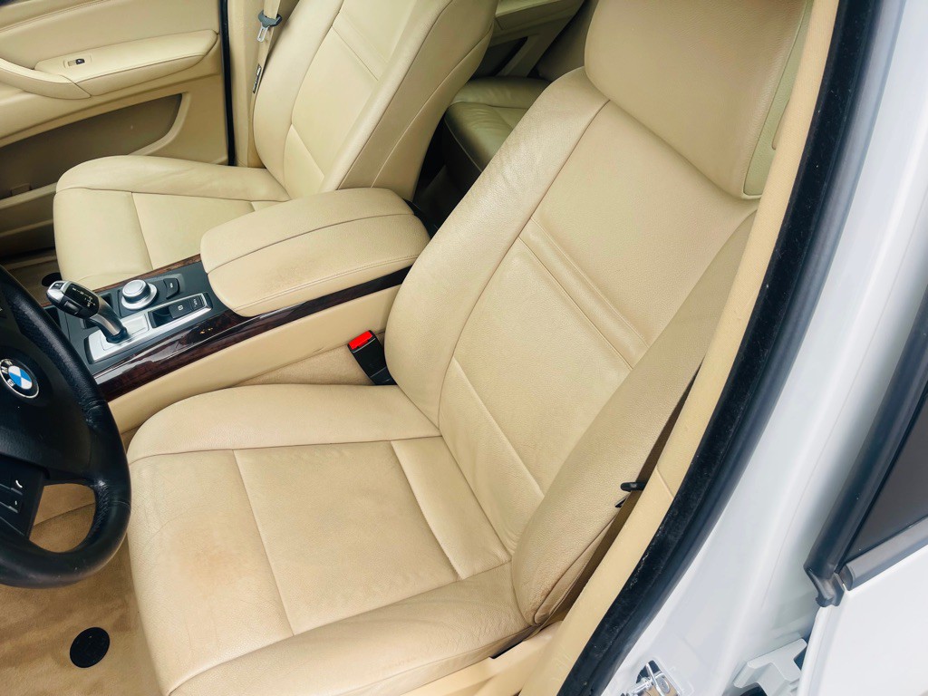 2008 BMW X5 Image 10