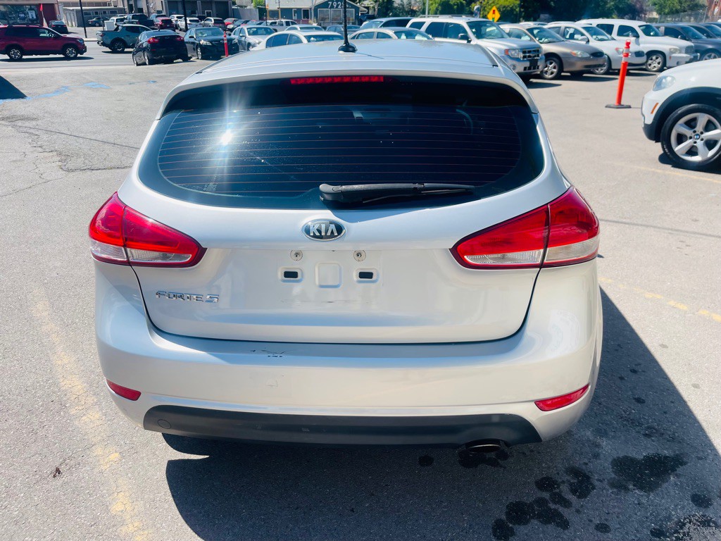 2016 Kia Forte Image 6