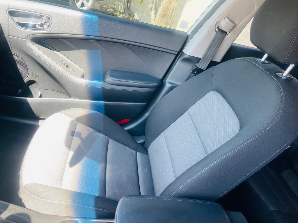 2016 Kia Forte Image 11