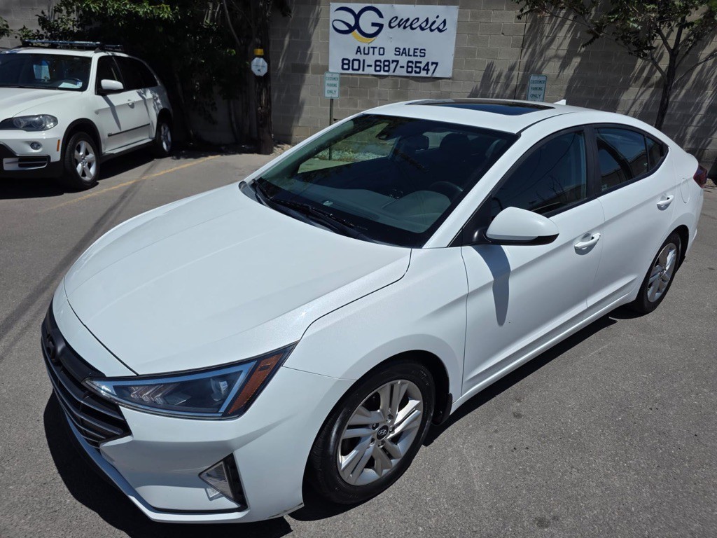 2019 Hyundai Elantra Image 1