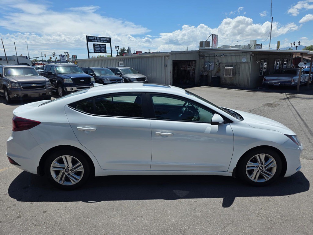 2019 Hyundai Elantra Image 4