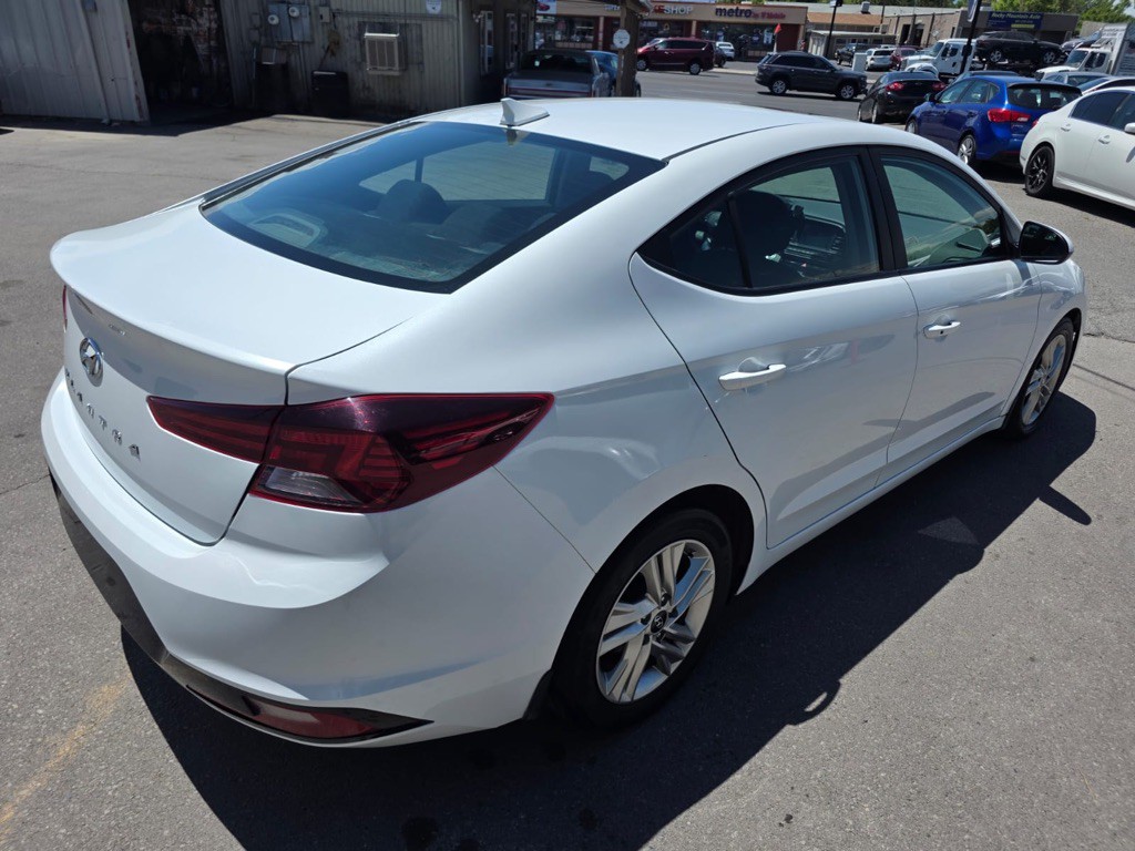 2019 Hyundai Elantra Image 5