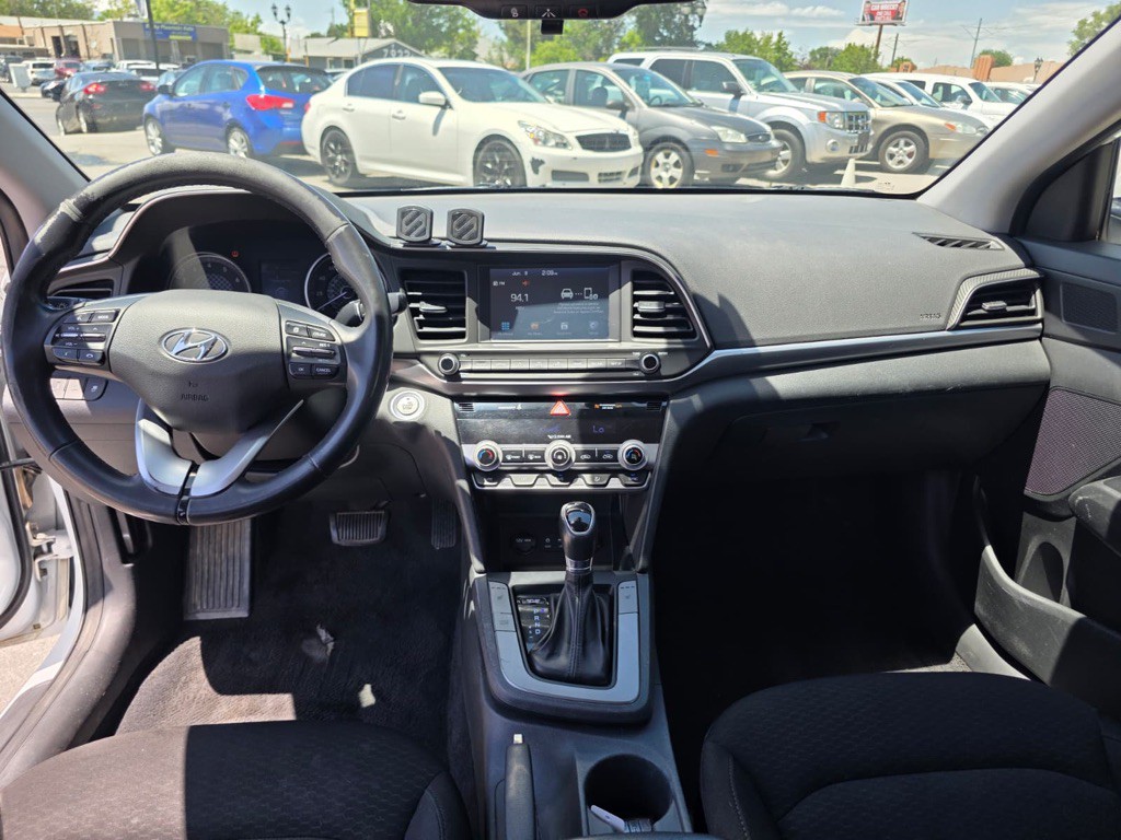 2019 Hyundai Elantra Image 12