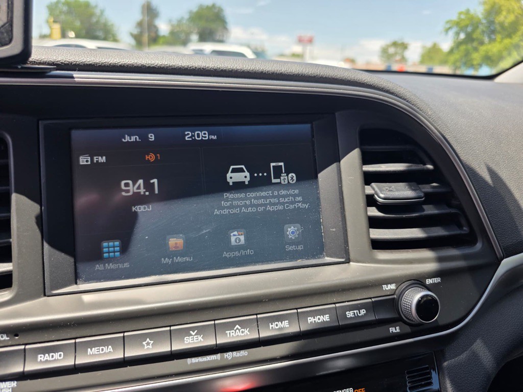 2019 Hyundai Elantra Image 14