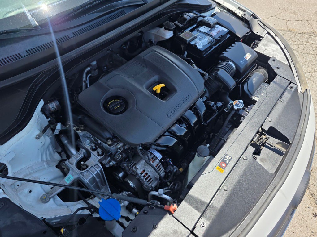 2019 Hyundai Elantra Image 24