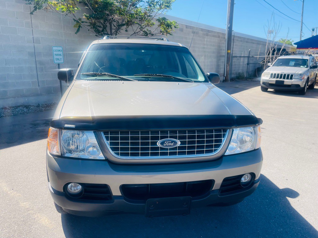 2003 Ford Explorer Image 2