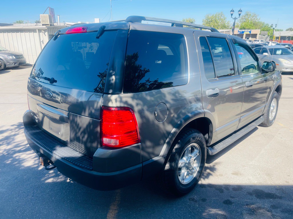 2003 Ford Explorer Image 5