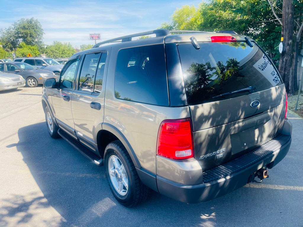 2003 Ford Explorer Image 7