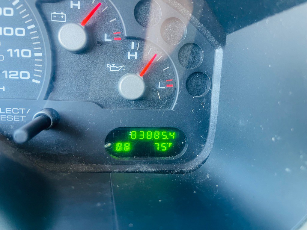 2003 Ford Explorer Image 13