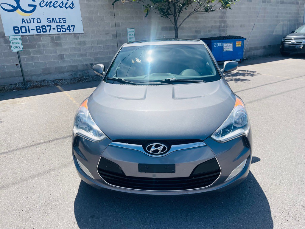 2013 Hyundai Veloster Image 2