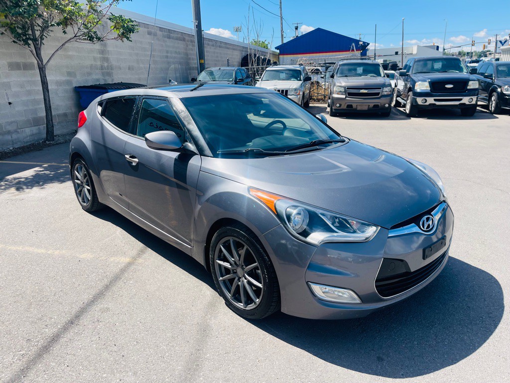 2013 Hyundai Veloster Image 3