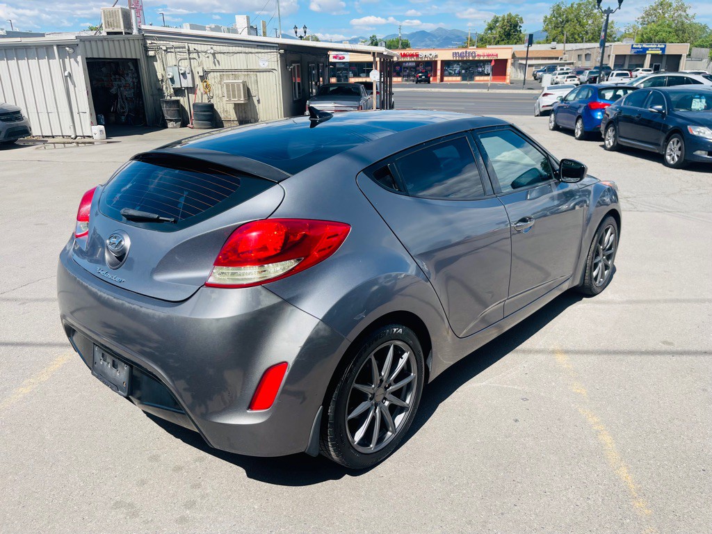 2013 Hyundai Veloster Image 5