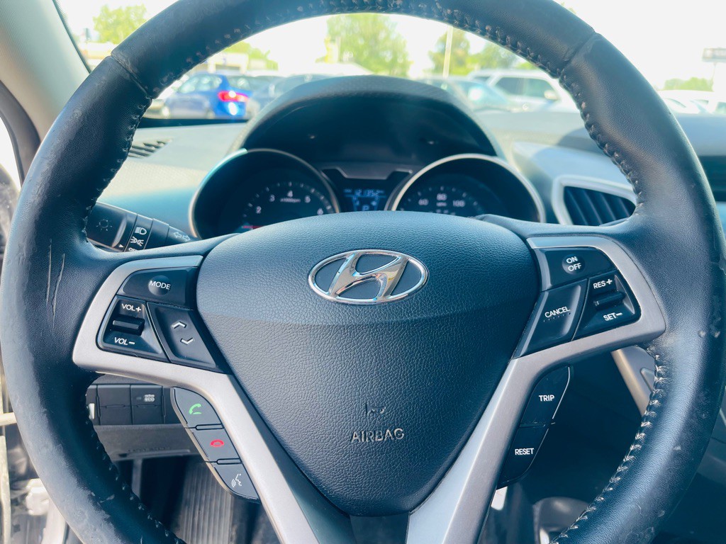 2013 Hyundai Veloster Image 12