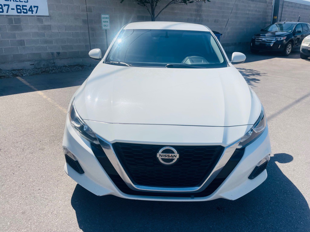 2020 Nissan Altima Image 2
