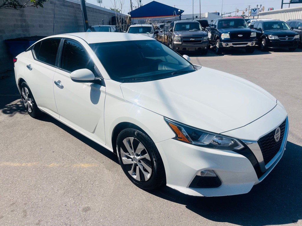 2020 Nissan Altima Image 3