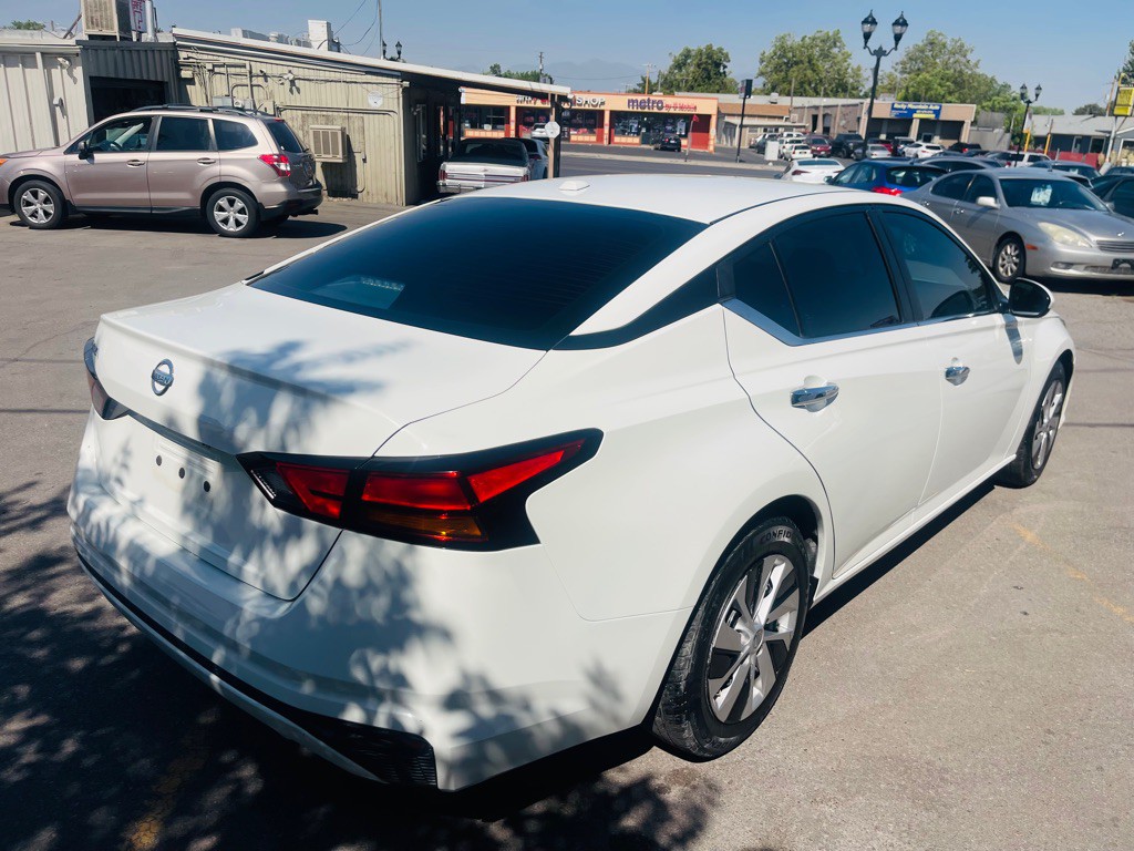 2020 Nissan Altima Image 5